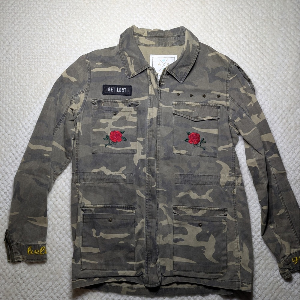 Angel Kiss Camo Utility Jacket with Embroidered Roses | Size Small‎